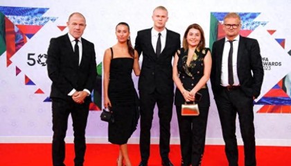 不是一个人在战斗！哈兰德的一切，都是公司化运作|挪威|转会|克里斯蒂亚诺·罗纳尔多|埃尔林-哈兰德|贝克汉姆_新浪体育_新浪新闻