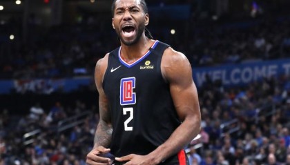 欧博体育-再遭伤病打击！小卡遭遇顽固膝盖炎症或缺席首战