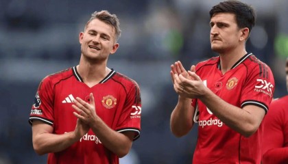 欧博APP下载-罗马诺透露梅努留曼联内幕，那不勒斯曾深入谈判|马奎尔|哈里-马奎尔|贝西克塔斯|足球转会市场|迈克尔-卡里克_新浪体育_新浪新闻