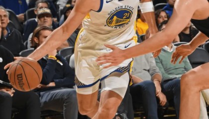 波特兰媒体：杨瀚森被波斯特打爆，抢篮板卡位也显得力不从心