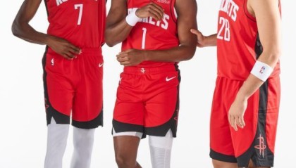 OUBO GAME-执着于三分？火箭变阵酿苦果！31岁明星中锋遭雪藏，乌度卡用错人